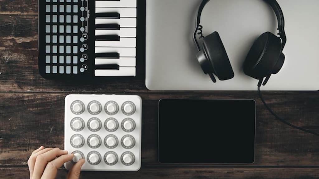 How to Make a Song With Suno (No Music Skills Needed)