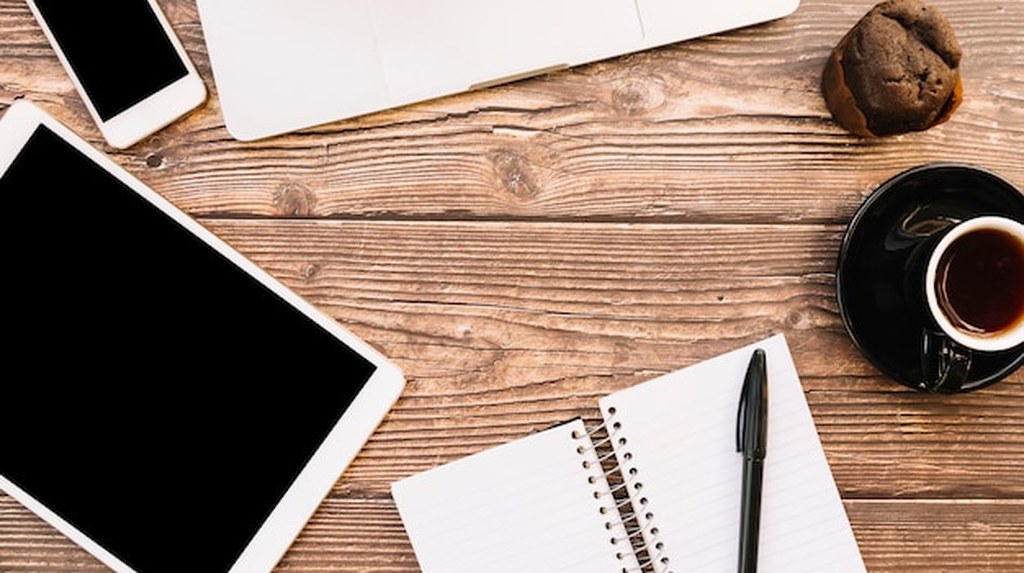How to Use AI to Start a Side Hustle